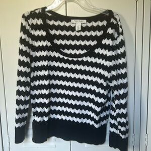 White House Black Market | Chevron 3-4 sleeve sweater